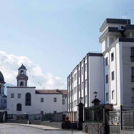 Hotel La Casa Del Pellegrino